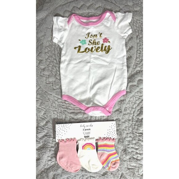 HB Hudson Bay Baby Girl One Piece 100% Cotton with Assorted Socks 9-12 Mos Pink - Picture 1 of 4